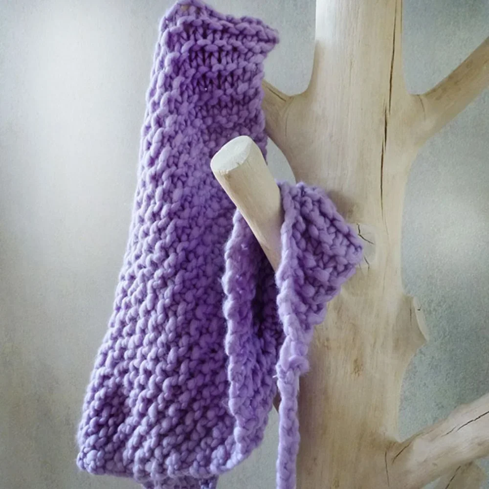 Loopy Mango Chunky Shawl in Lilac - Picture 4 of 5